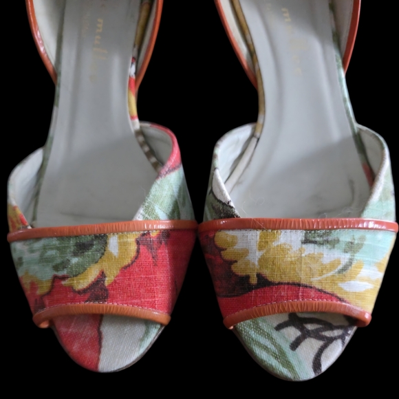 Bettye Muller Floral Heels - Red and Green - Picture 6 of 9